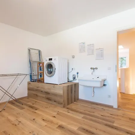 菲彻廷格包尔公寓 公寓 *